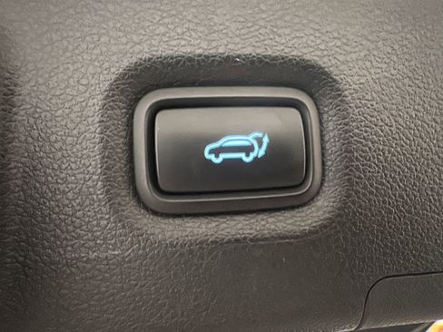 Certified 2022 Hyundai Santa Fe SEL w/ Convenience + Premium Package image 19