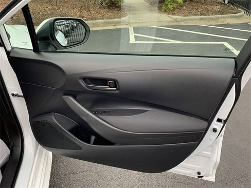 Used 2025 Toyota Corolla LE image 13