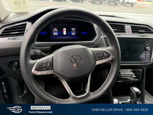 Used 2022 Volkswagen Tiguan SE FWD image 5