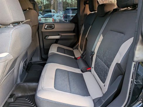 Used 2023 Ford Bronco Wildtrak image 14