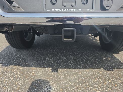 New 2026 RAM 1500 4x4 Crew Cab image 9