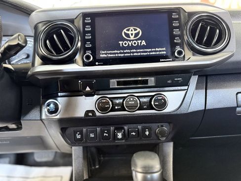 Used 2021 Toyota Tacoma TRD Off-Road image 29
