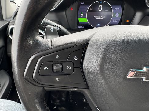 Used 2022 Chevrolet Bolt LT w/ Infotainment Package image 32