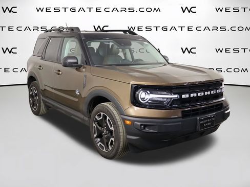 Used 2022 Ford Bronco Sport Outer Banks w/ Tech Package AWD/4WD image 41