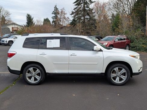 Used 2011 Toyota Highlander Limited image 6