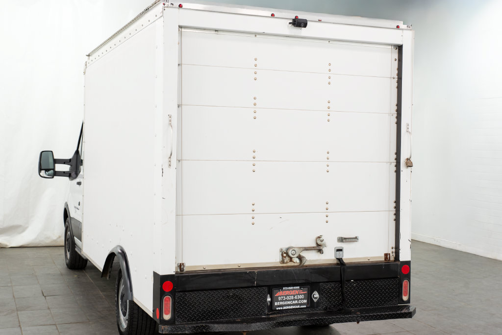 Used 2017 Ford Transit 250 138 RWD image 7