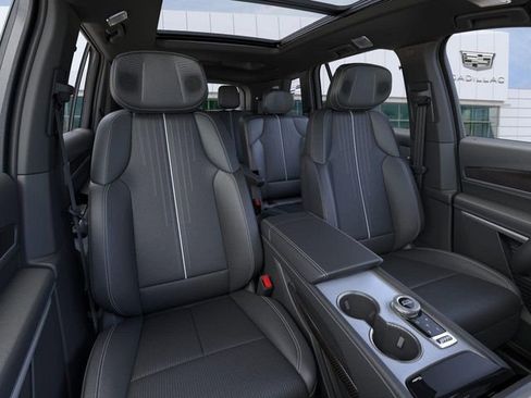 New 2026 Cadillac Vistiq Sport image 16
