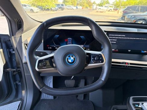 Used 2023 BMW iX xDrive50 w/ Sport Package AWD/4WD image 12