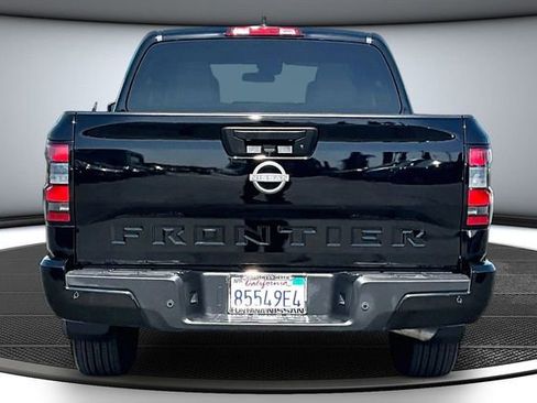 Used 2025 Nissan Frontier SV RWD image 5