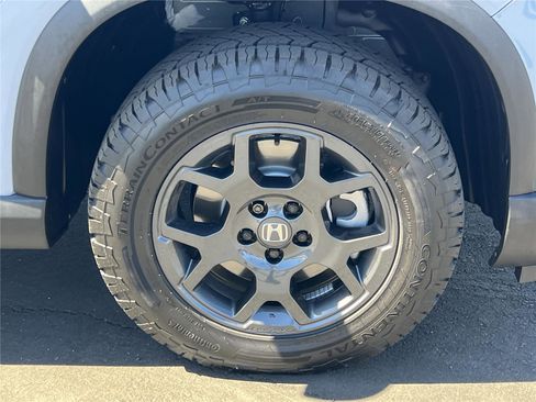 New 2025 Honda Pilot TrailSport image 32