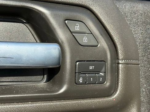 Used 2022 GMC Sierra 3500 Denali w/ Denali Ultimate Package image 23