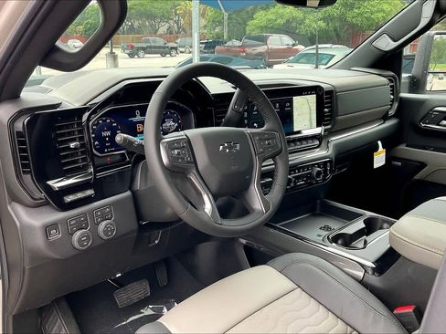 New 2026 Chevrolet Silverado 2500 ZR2 AWD/4WD image 8