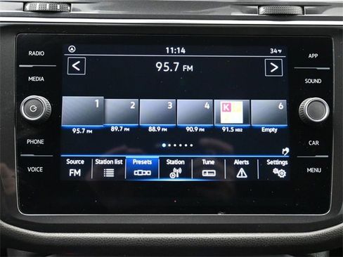 Used 2023 Volkswagen Tiguan SE image 20