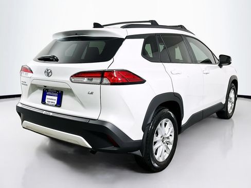 Used 2025 Toyota Corolla Cross LE FWD image 7