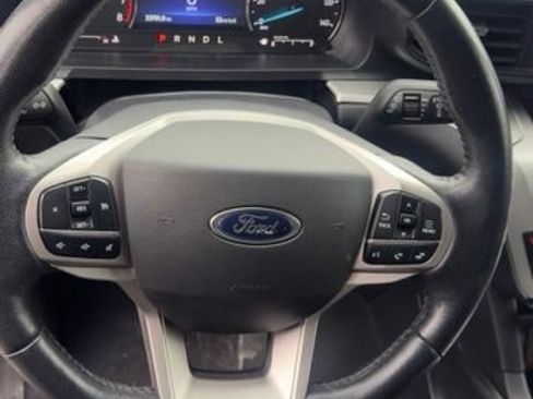 Certified 2022 Ford Explorer XLT AWD/4WD image 8