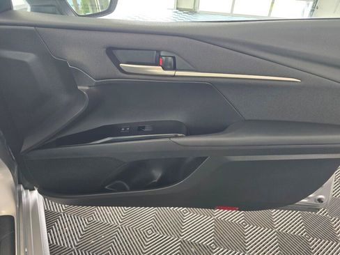 Used 2025 Toyota Camry LE FWD image 43