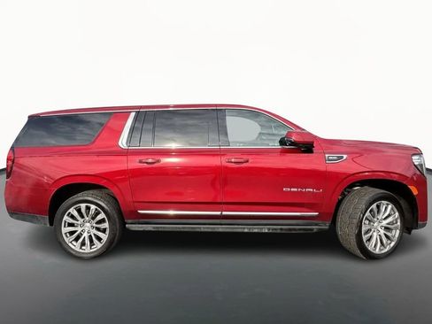 Used 2021 GMC Yukon XL Denali w/ Denali Ultimate Package image 4