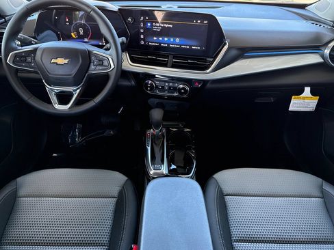 Used 2026 Chevrolet Trax LT w/ Driver Confidence Package FWD image 13