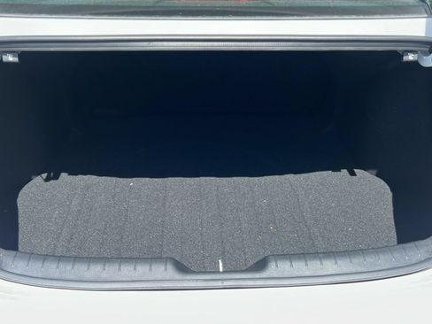 Certified 2025 Hyundai Elantra Sport FWD image 16