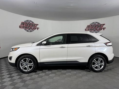 Used 2017 Ford Edge Titanium w/ Technology Package FWD image 4