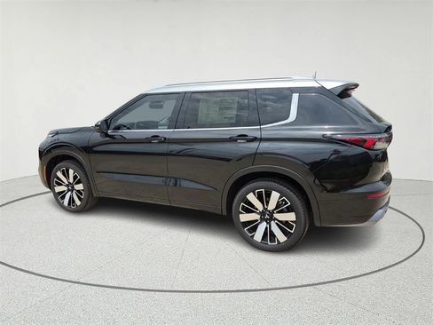 New 2025 Mitsubishi Outlander SEL image 8