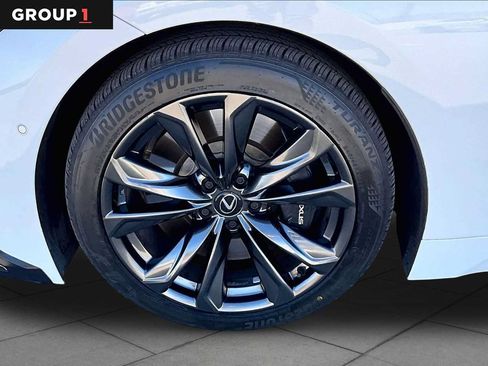 Used 2024 Lexus LS 500 F Sport w/ Dynamic Handling Package RWD image 11