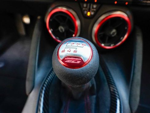 Used 2019 Chevrolet Camaro ZL1 image 77