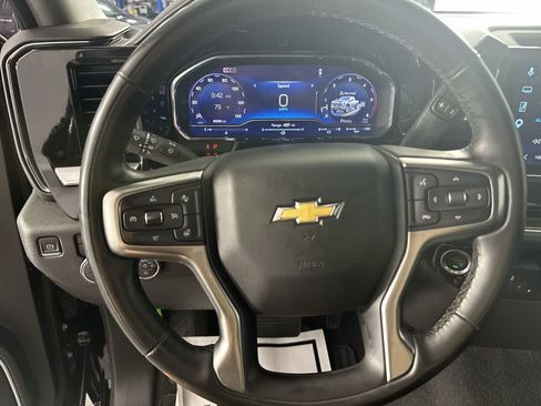 Used 2025 Chevrolet Silverado 2500 LT w/ Convenience Package AWD/4WD image 14