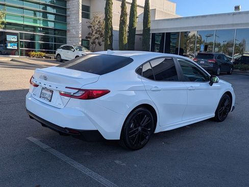 Used 2025 Toyota Camry SE image 20