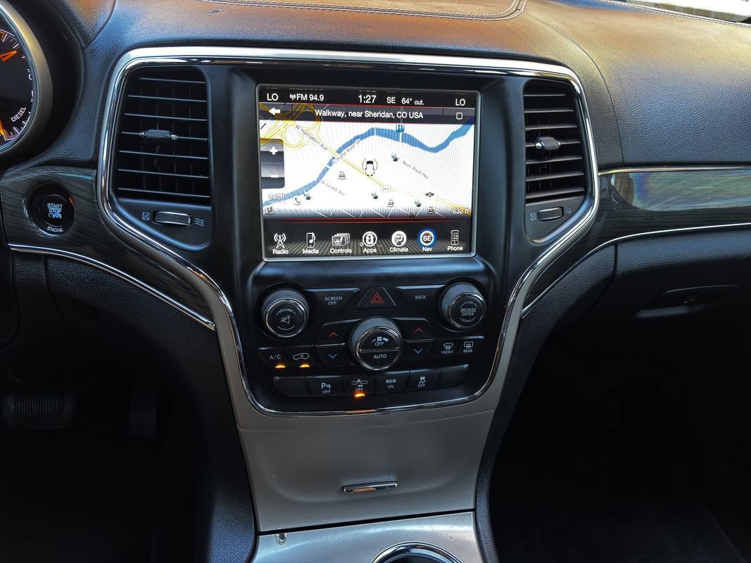 Used 2015 Jeep Grand Cherokee Overland w/ Advanced Technology Group AWD/4WD image 17
