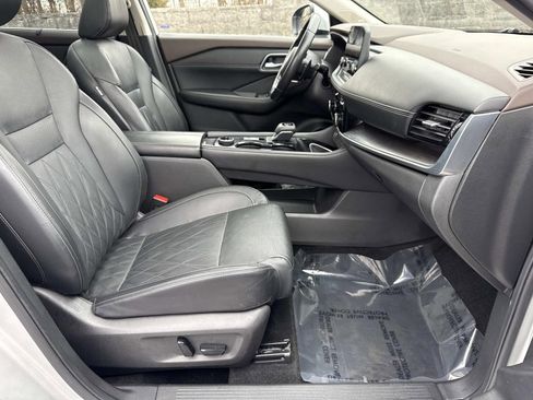 Used 2023 Nissan Rogue Platinum w/ Platinum Premium Package image 25