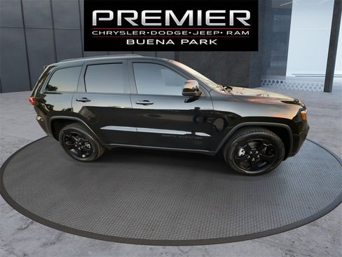 Certified 2021 Jeep Grand Cherokee Freedom Edition image 9