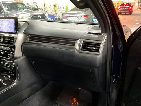 Used 2023 Lexus GX 460 Premium w/ Premium Plus Package AWD/4WD image 19