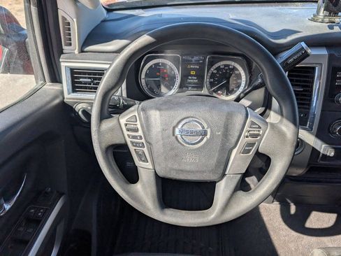 Used 2017 Nissan Titan SV RWD image 26