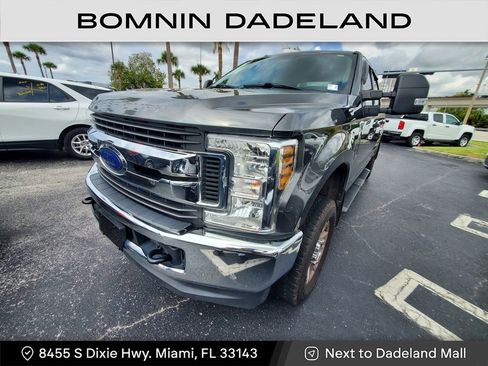 Used 2019 Ford F250 XLT w/ Snow Plow Prep Package image 2