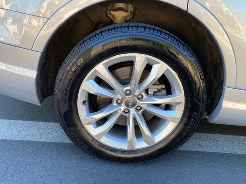 Used 2019 Audi Q7 3.0T Premium w/ Convenience Package AWD/4WD image 24