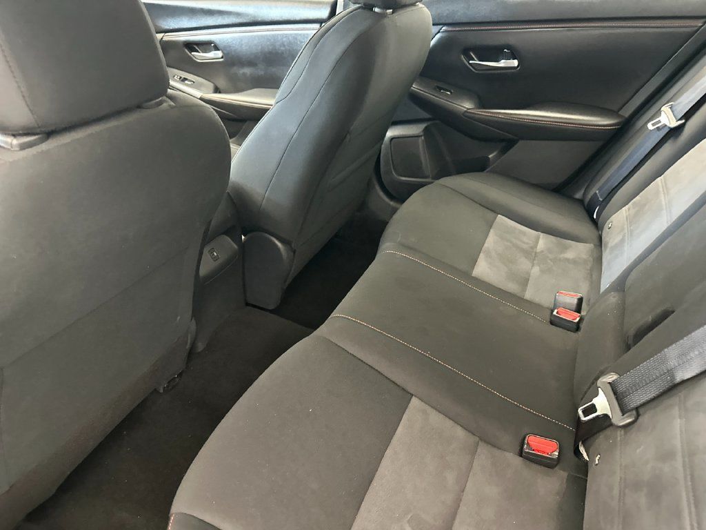 Used 2025 Nissan Sentra SR FWD image 11