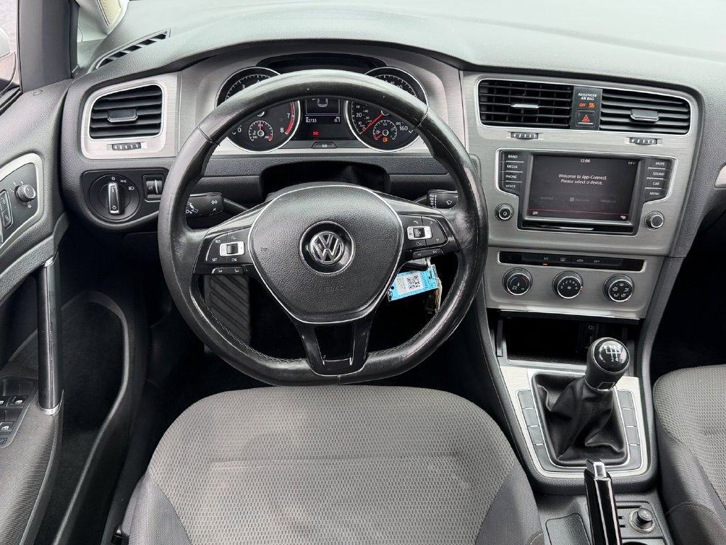 Used 2016 Volkswagen Golf S FWD image 9