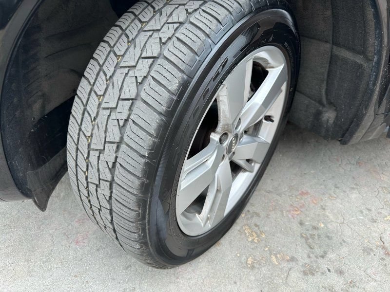 Used 2019 Audi Q5 2.0T Premium Plus w/ Premium Plus Package AWD/4WD image 10