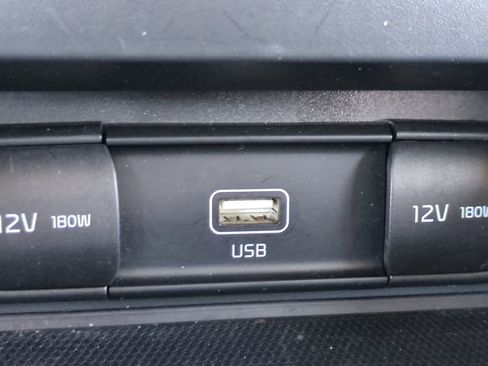 Used 2020 Kia Soul LX FWD image 19