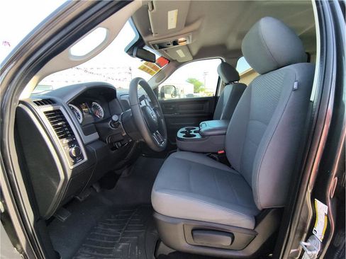 Used 2016 RAM 2500 Tradesman w/ Chrome Appearance Group AWD/4WD image 9