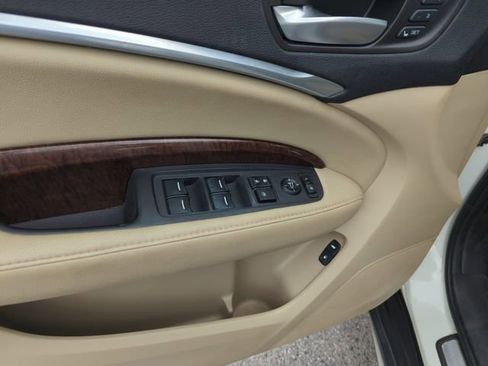 Used 2017 Acura MDX FWD image 18