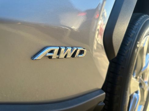 Used 2021 Toyota RAV4 XLE Premium image 33