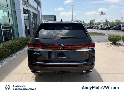 Used 2024 Volkswagen Atlas SEL AWD/4WD image 8