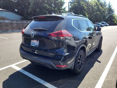 Used 2018 Nissan Rogue SV w/ Premium Package AWD/4WD image 3