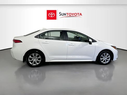 Used 2026 Toyota Corolla LE FWD image 2