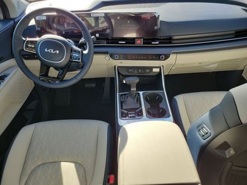 New 2026 Kia Carnival EX image 12