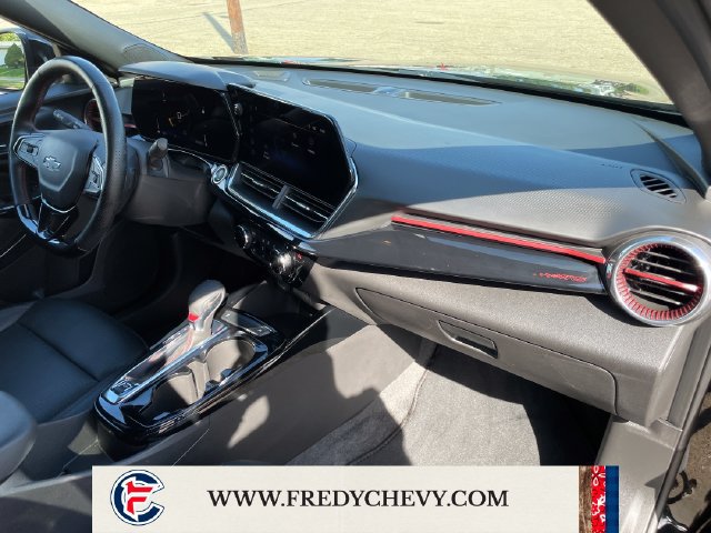 Used 2025 Chevrolet Trax RS w/ Driver Confidence Package FWD image 35