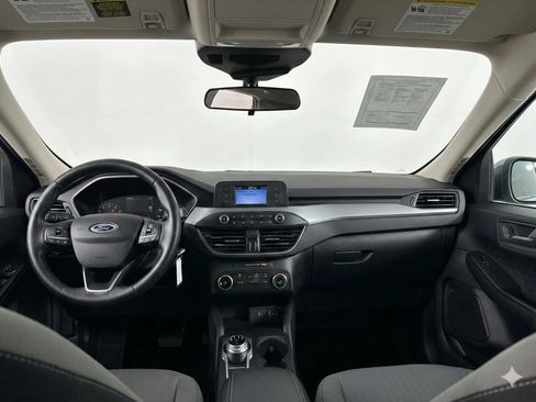 Used 2020 Ford Escape S image 4