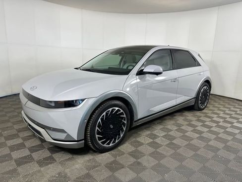 Used 2022 Hyundai Ioniq 5 Limited w/ Cargo Package image 7